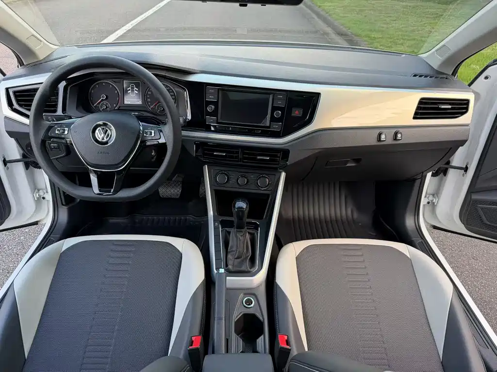 Volkswagen Polo — миниатюра 5