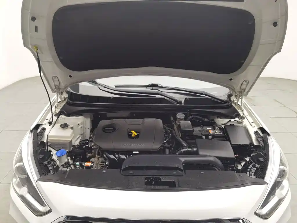 Hyundai Mistra — миниатюра 6