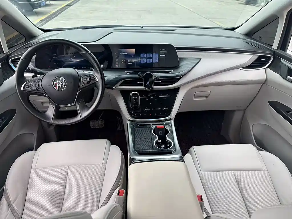 Buick GL8 — миниатюра 8
