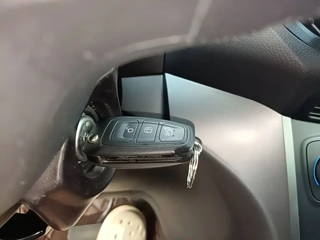 Ford Kuga — миниатюра 9