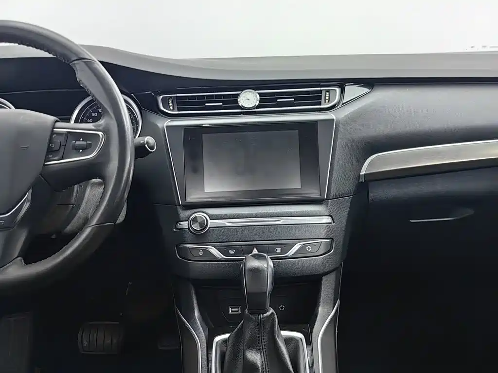 Peugeot 408 — миниатюра 12
