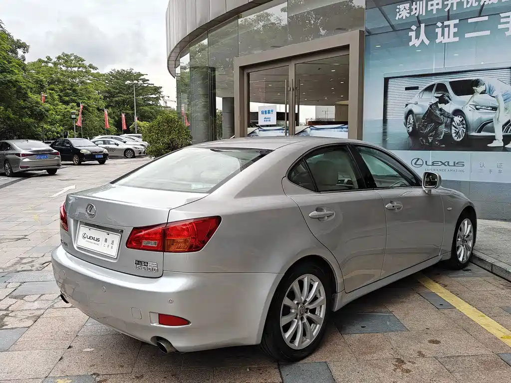 Lexus IS — миниатюра 6