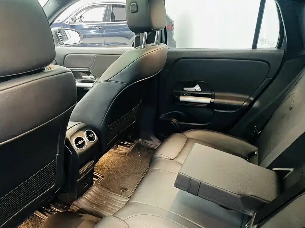 Mercedes-Benz EQA — миниатюра 9