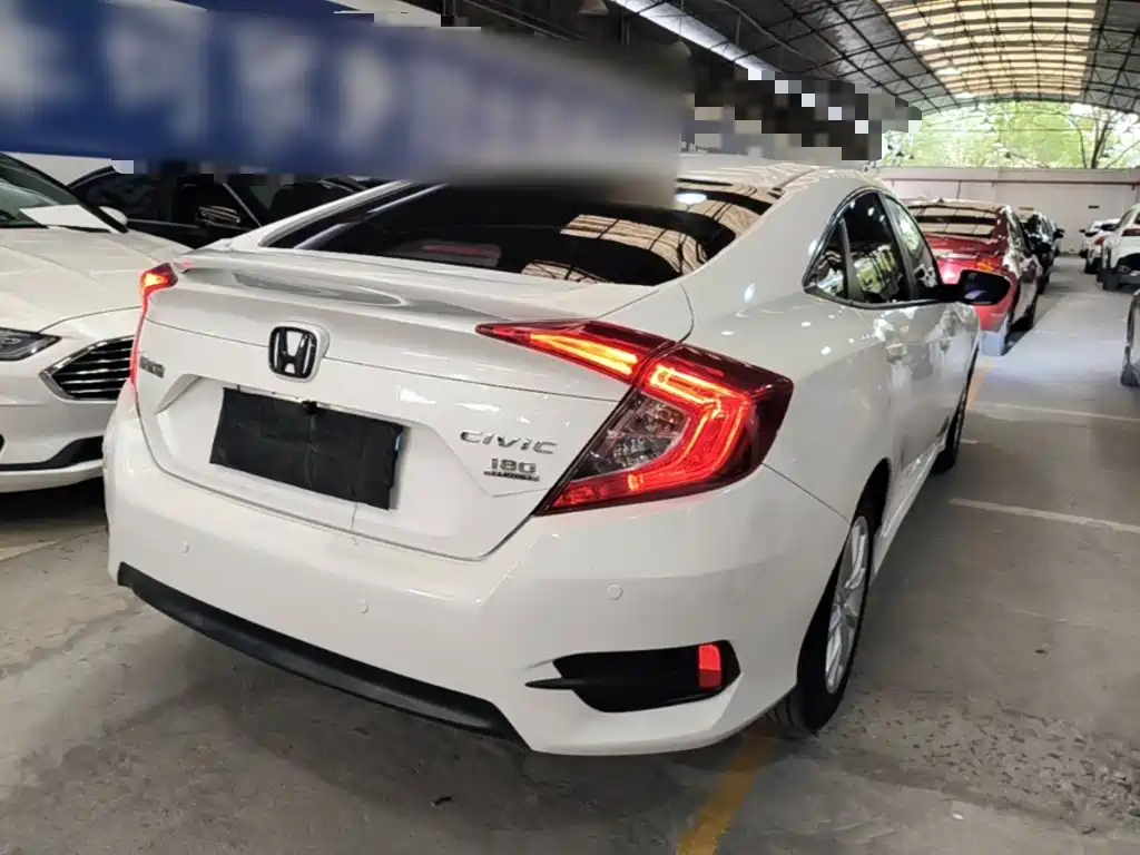 Honda Civic — миниатюра 7