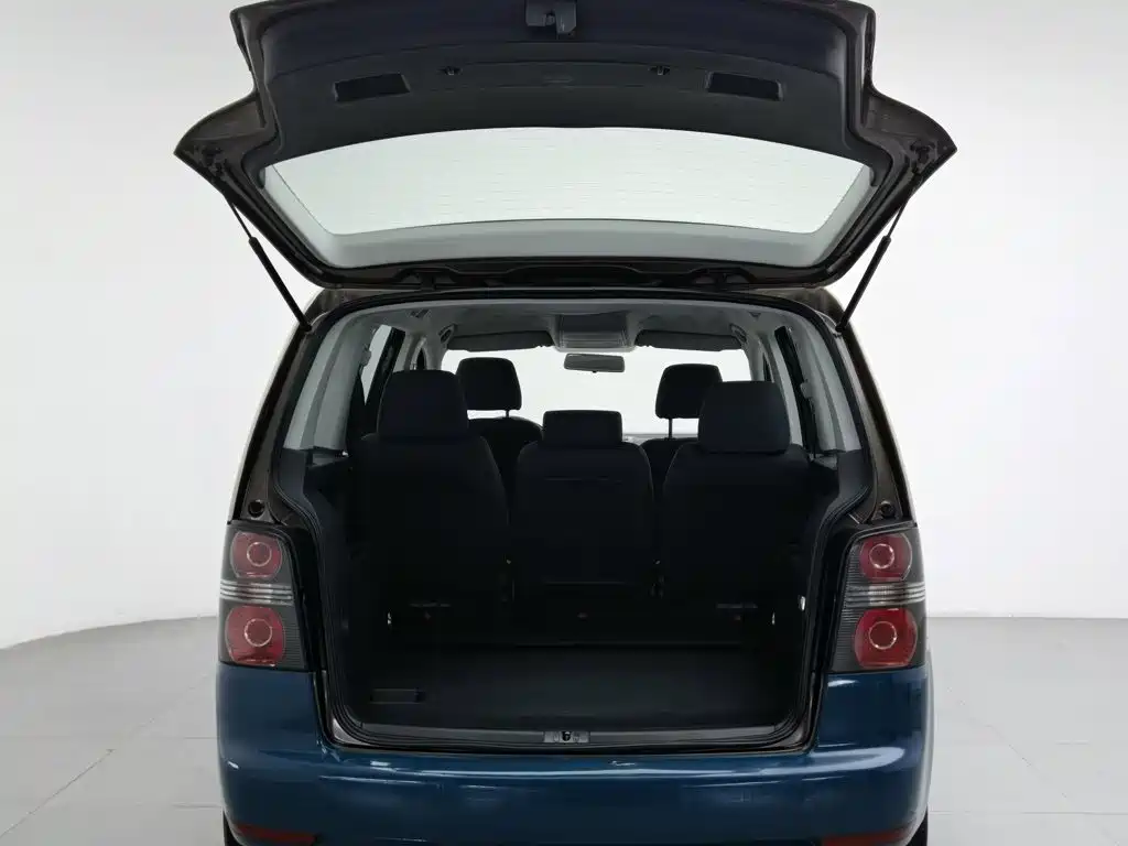 Volkswagen Touran — миниатюра 16