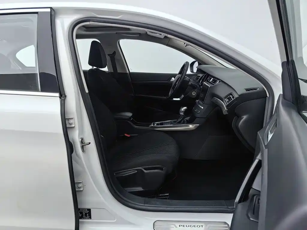 Peugeot 408 — миниатюра 23