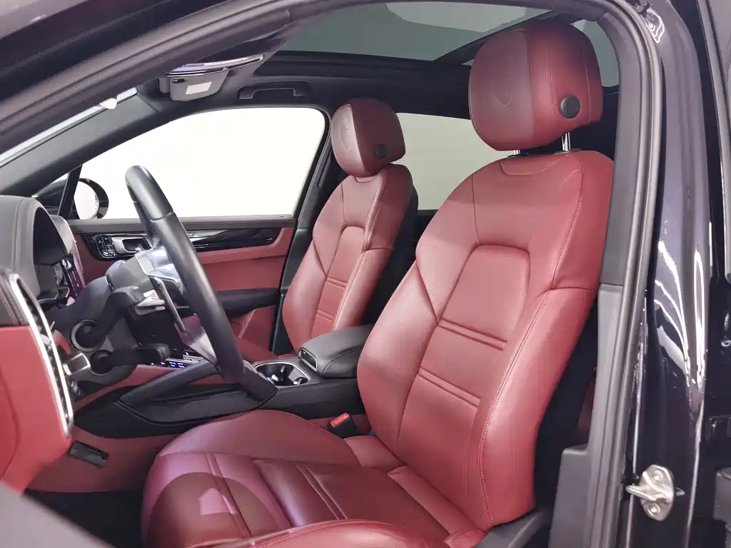 Porsche Cayenne — миниатюра 13