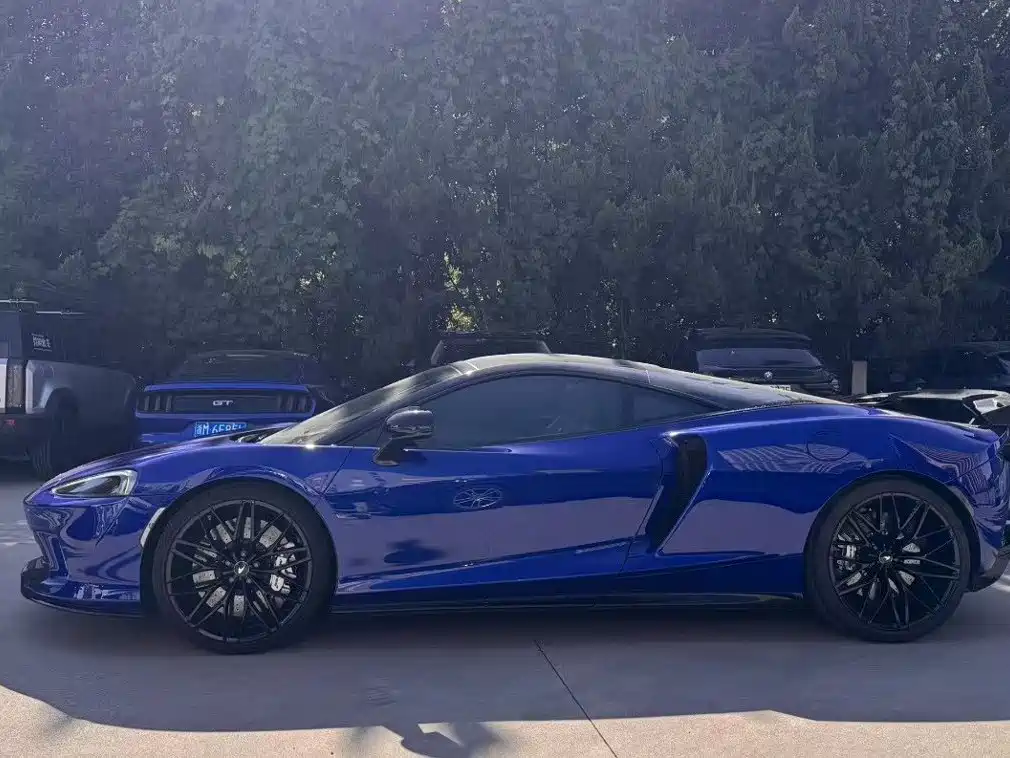 McLaren GT — миниатюра 12