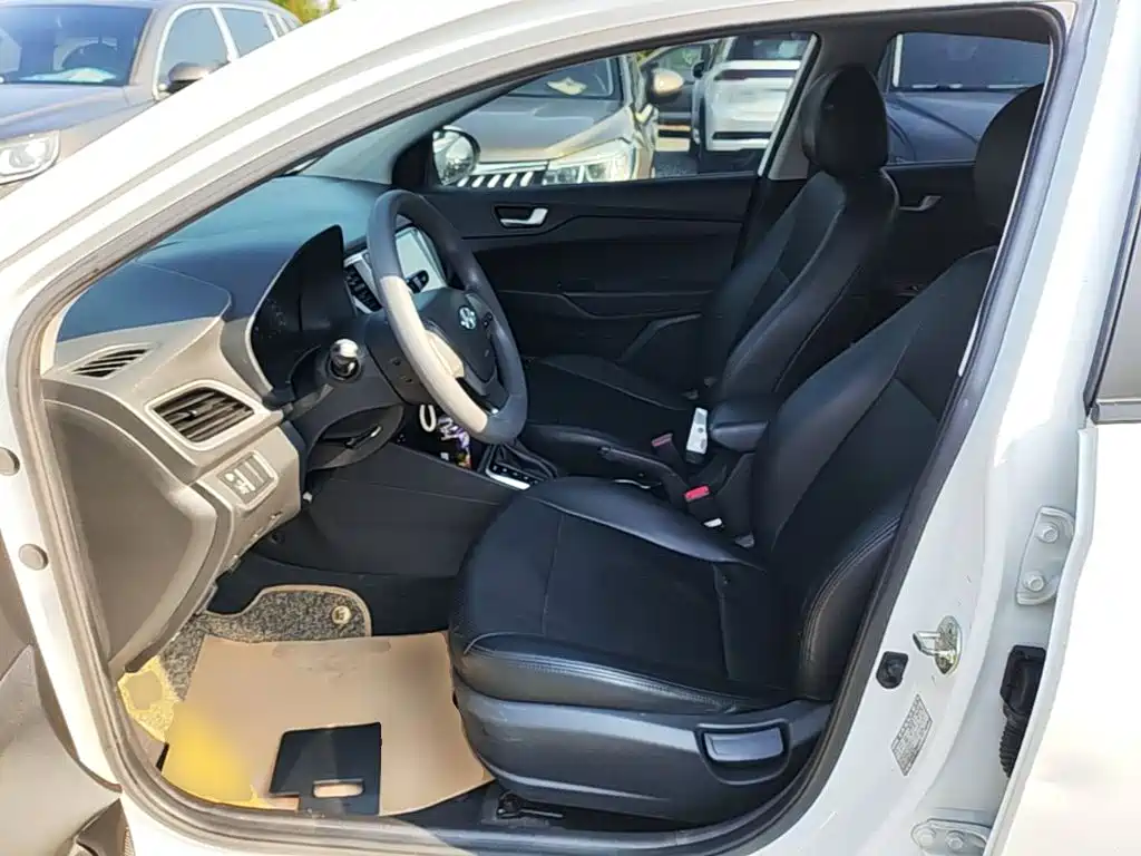 Hyundai Verna — миниатюра 15