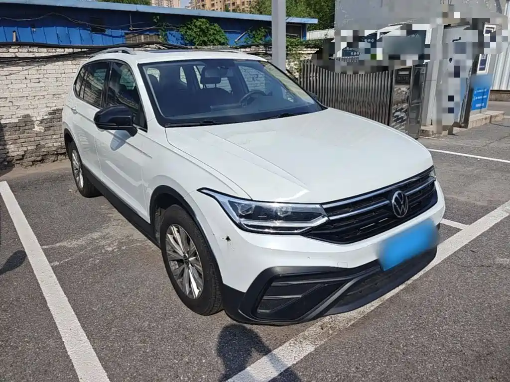 Volkswagen Tiguan L — миниатюра 4