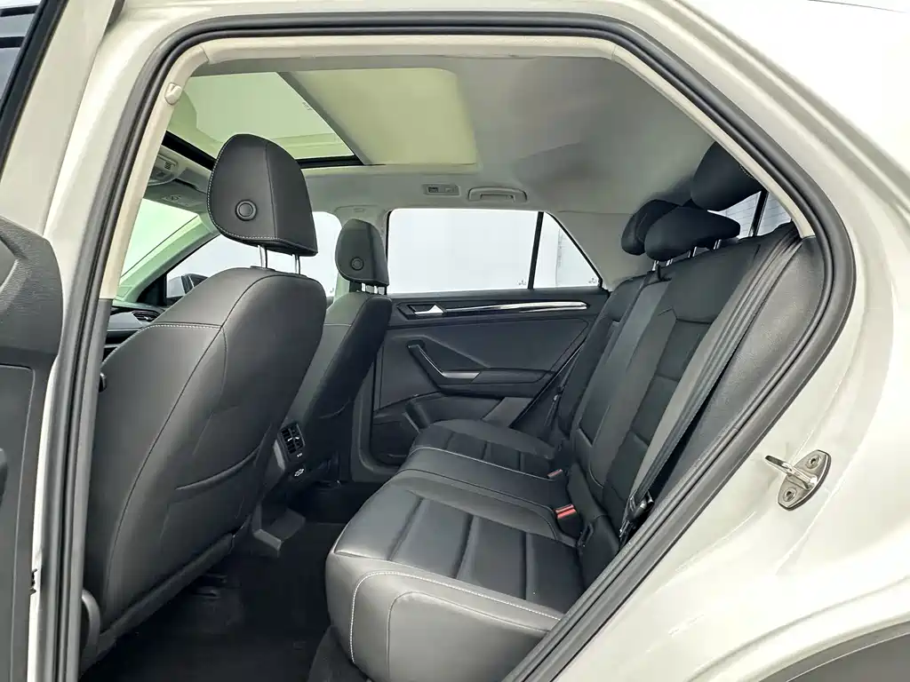 Volkswagen T-Roc — миниатюра 5