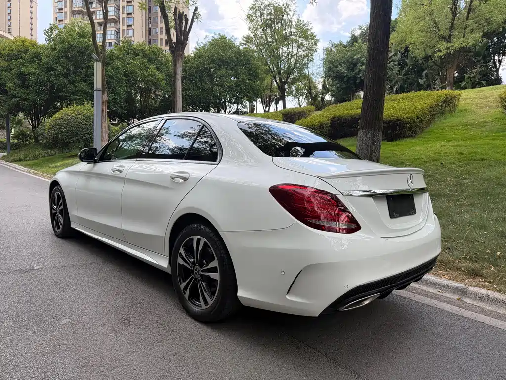 Mercedes-Benz C-Class — миниатюра 5