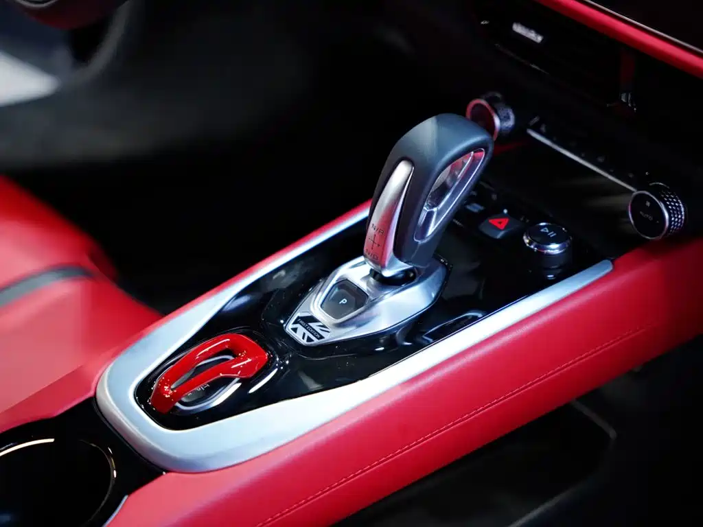 Lotus Emira — миниатюра 41