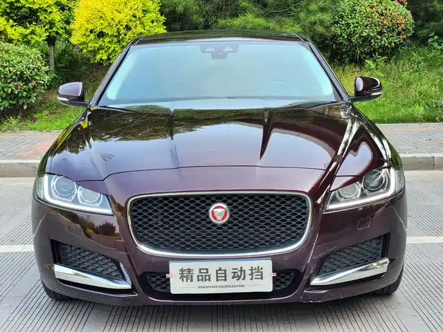 Jaguar XF 2016 XF 2.0 T 2 WD — фото 1
