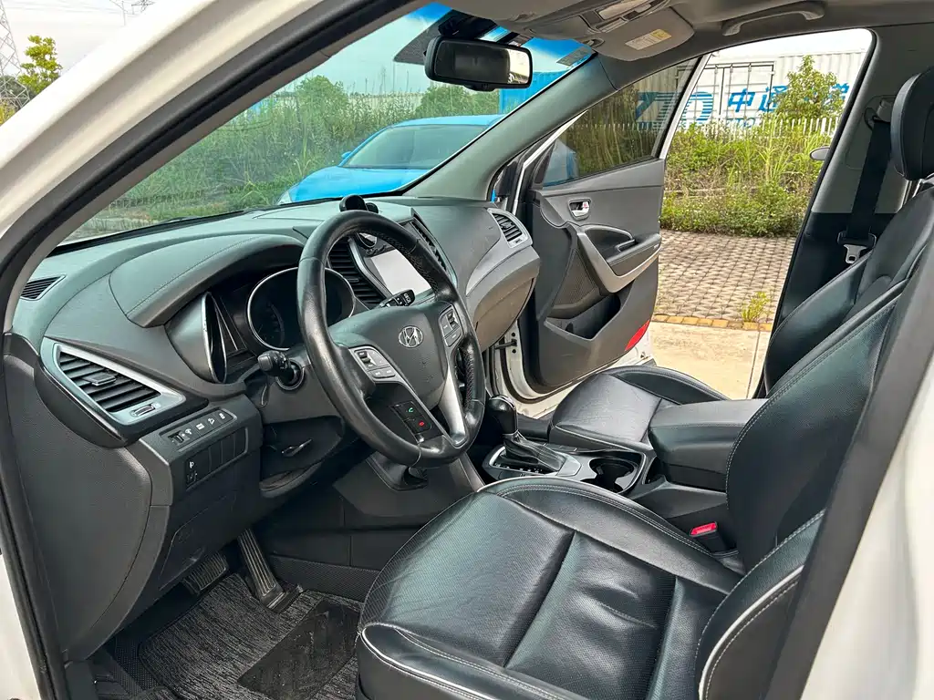 Hyundai Santa Fe — миниатюра 13