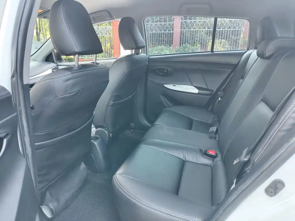 Toyota Vios FS — миниатюра 8