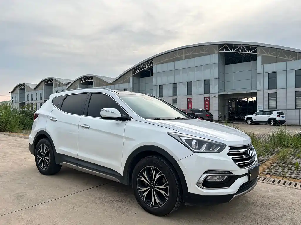 Hyundai Santa Fe — миниатюра 3