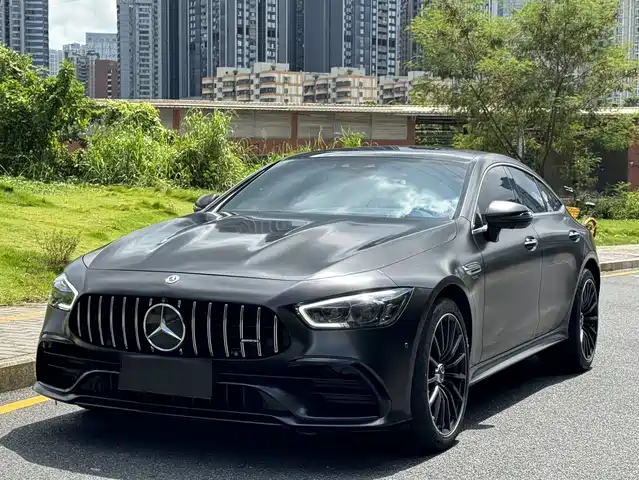 MERCEDES-BENZ AMG GT 2022