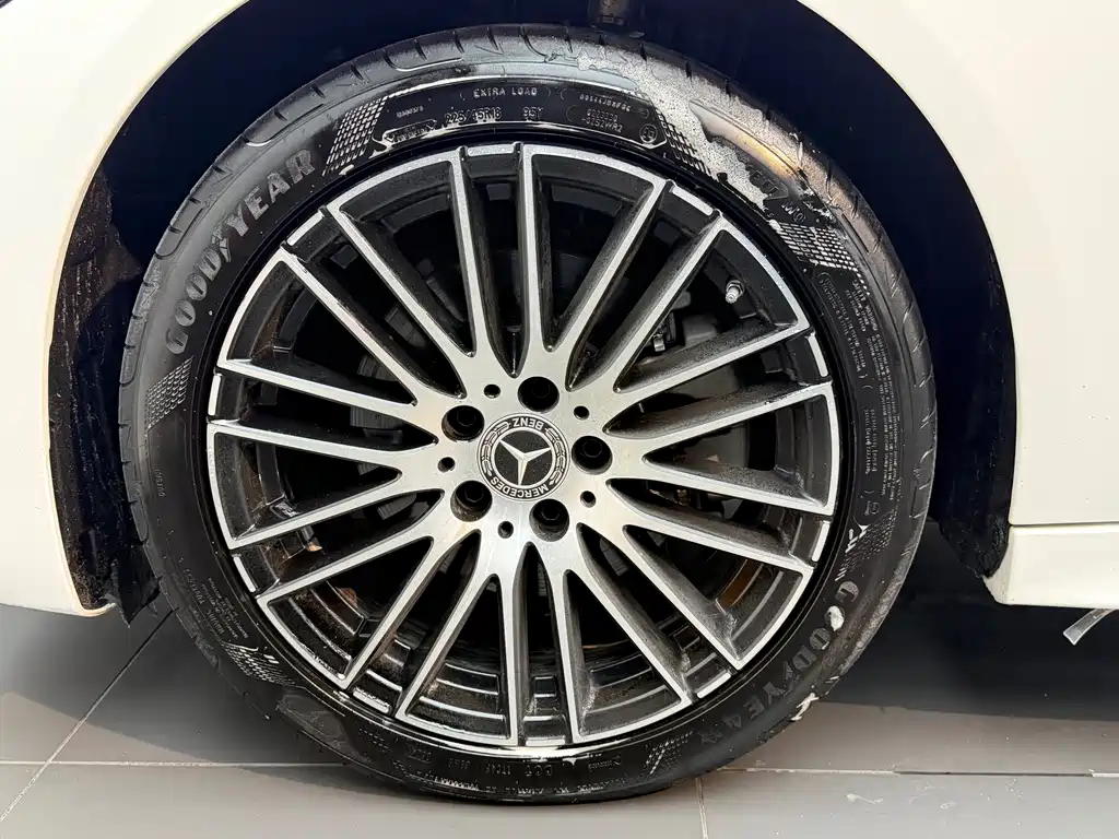 Mercedes-Benz C-Class — миниатюра 17