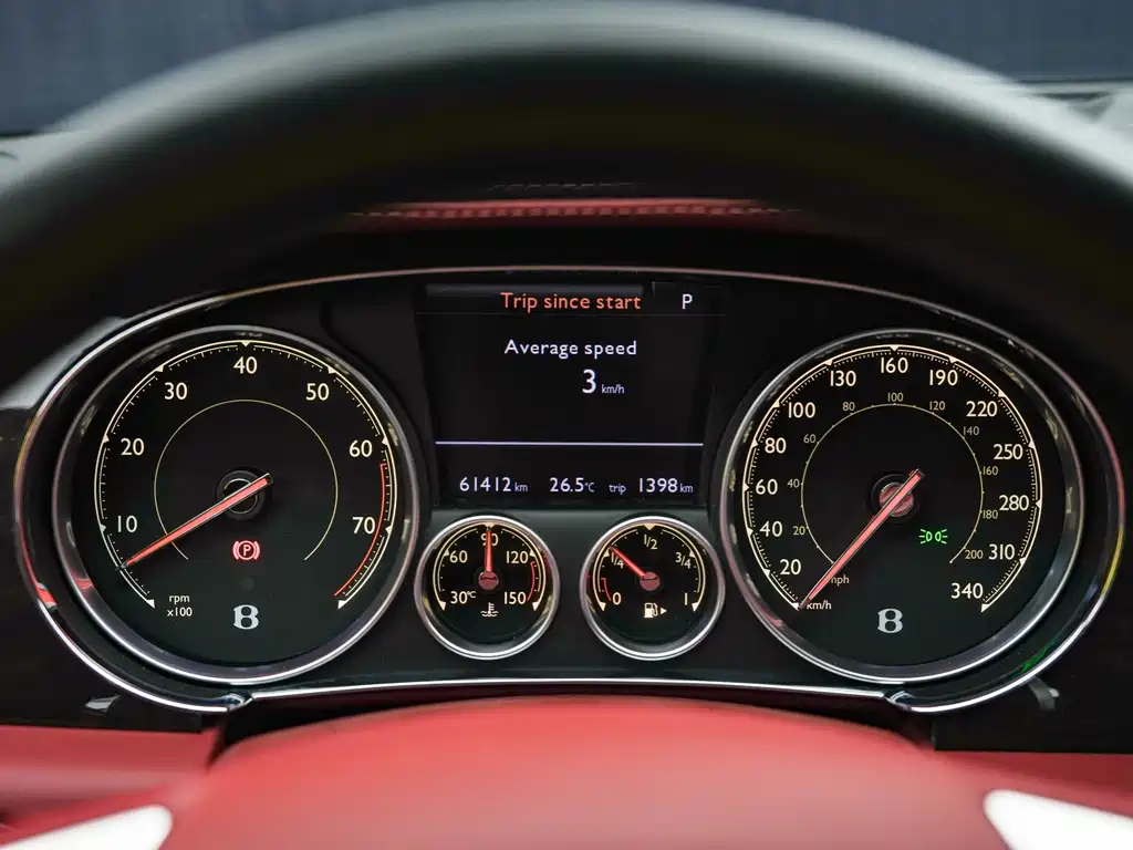 Bentley Flying Spur — миниатюра 10