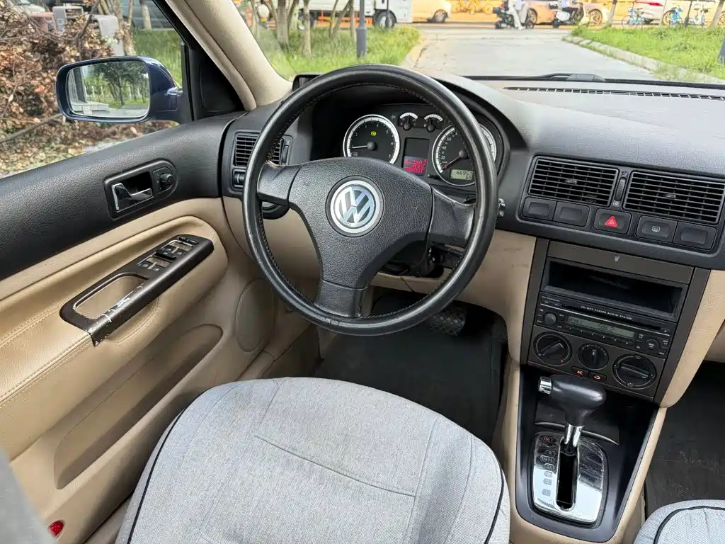 Volkswagen Golf — миниатюра 8
