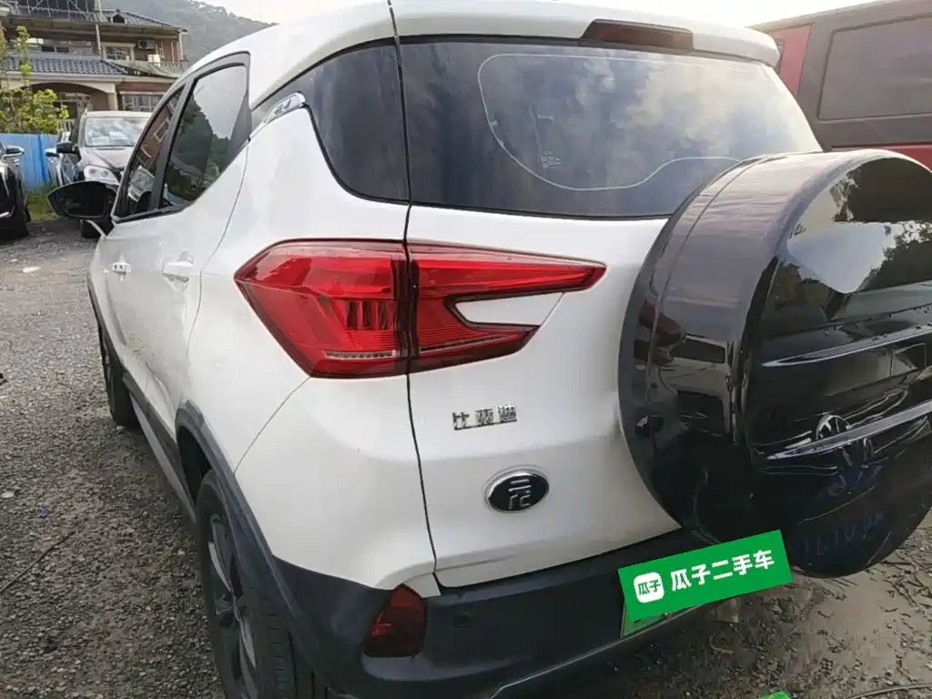 BYD Yuan EV — миниатюра 5