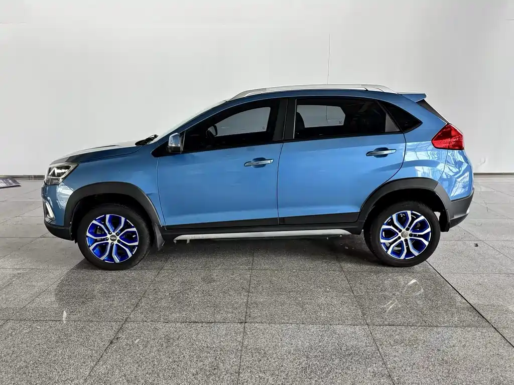 Chery New Energy Tiggo 3xe — миниатюра 2