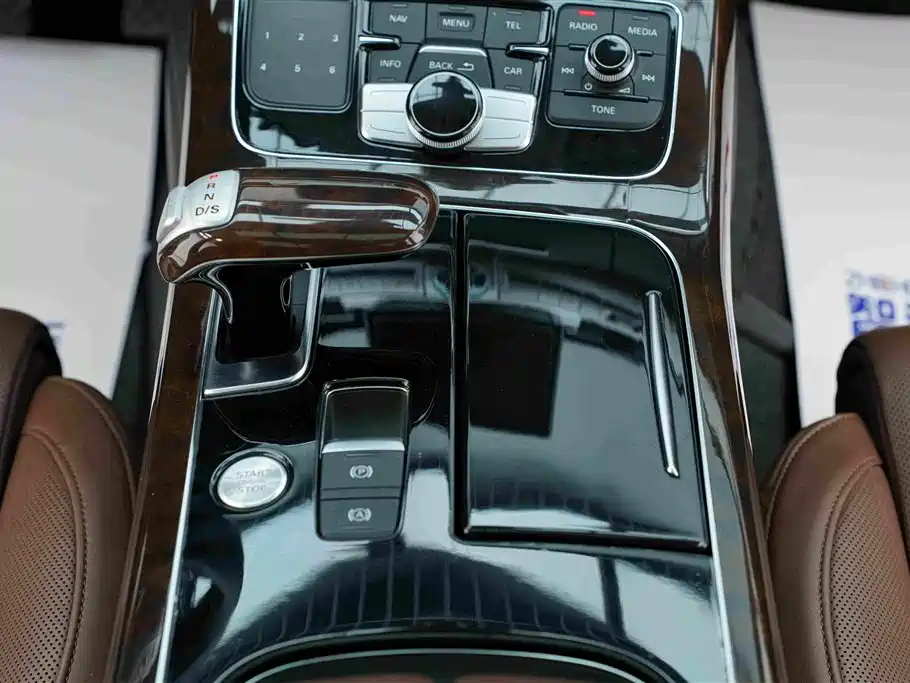 Audi A8 — миниатюра 40