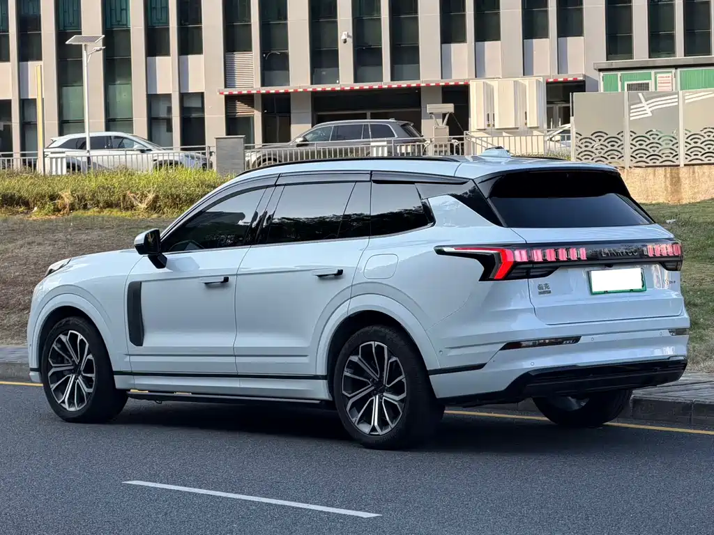 Lynk & Co 09 EM-P — миниатюра 3