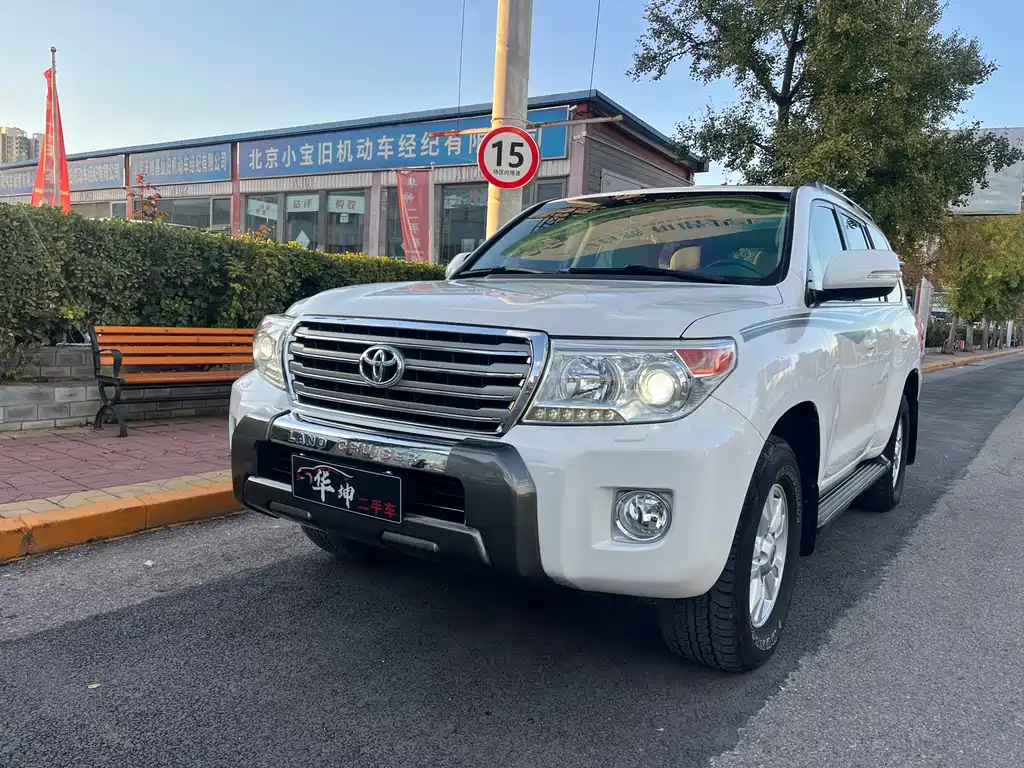 Toyota Land Cruiser 2014