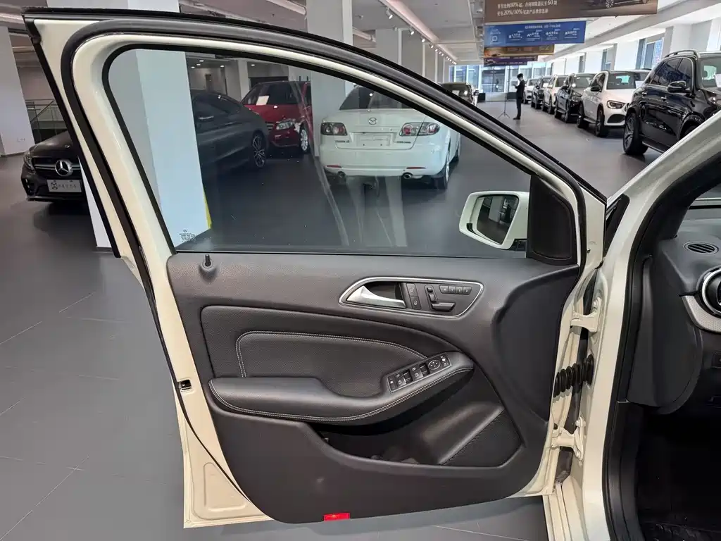 Mercedes-Benz B-Class — миниатюра 5