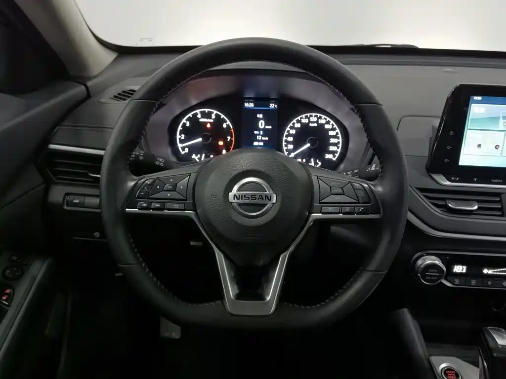 Nissan Teana — миниатюра 11