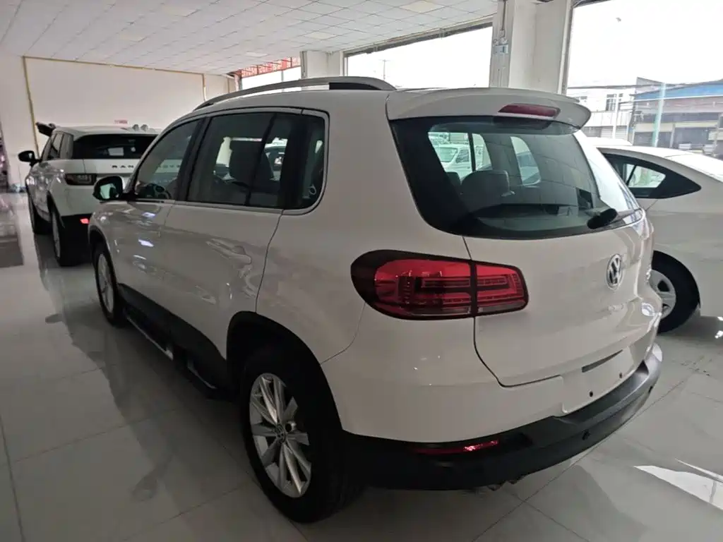 Volkswagen Tiguan — миниатюра 5