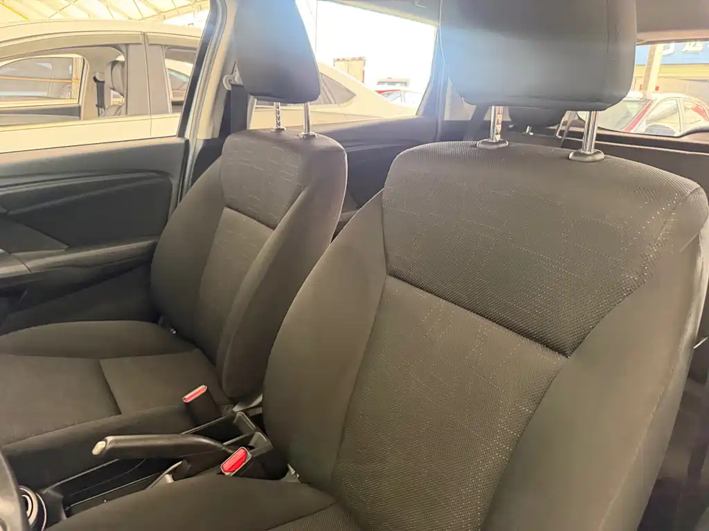 Honda Fit — миниатюра 12