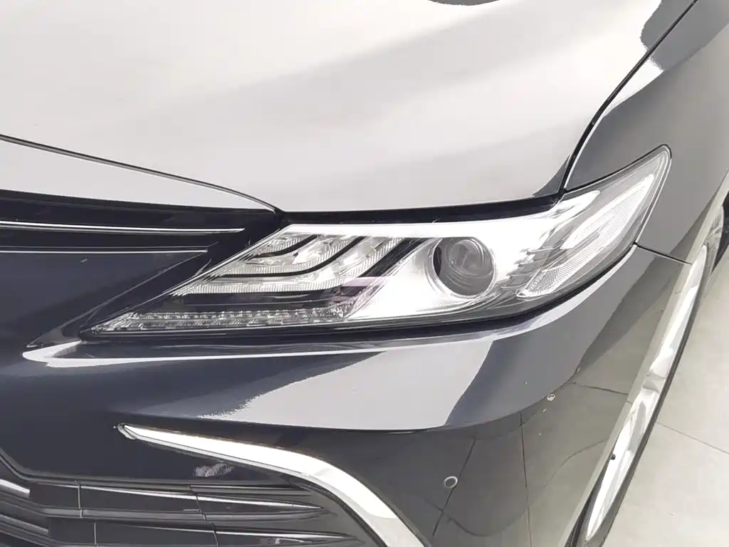 Toyota Camry — миниатюра 7