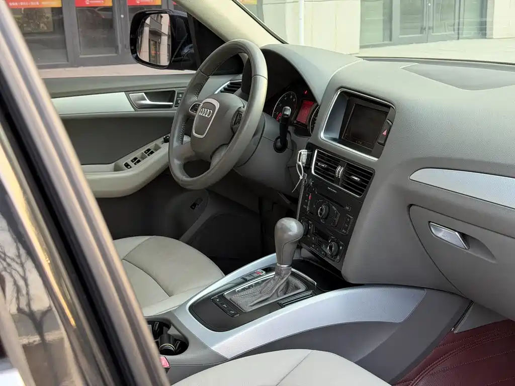 Audi Q5 2012 2.0TFSI