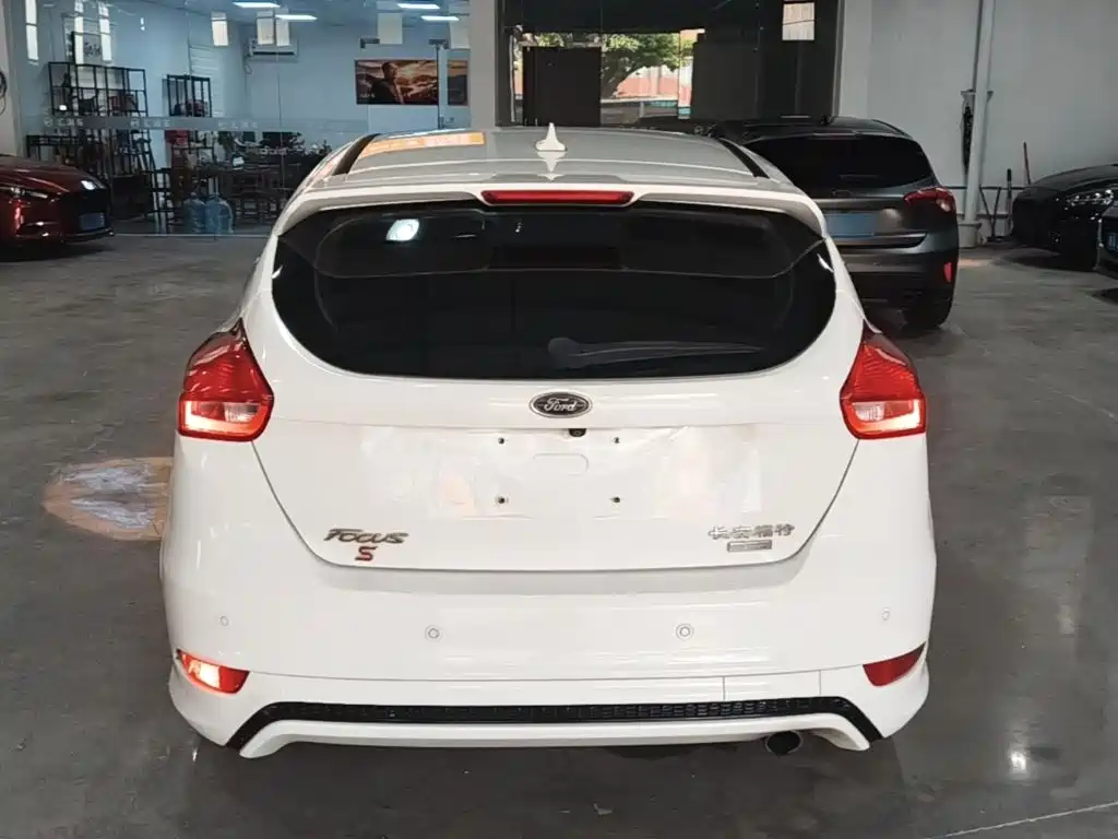 Ford Focus — миниатюра 6