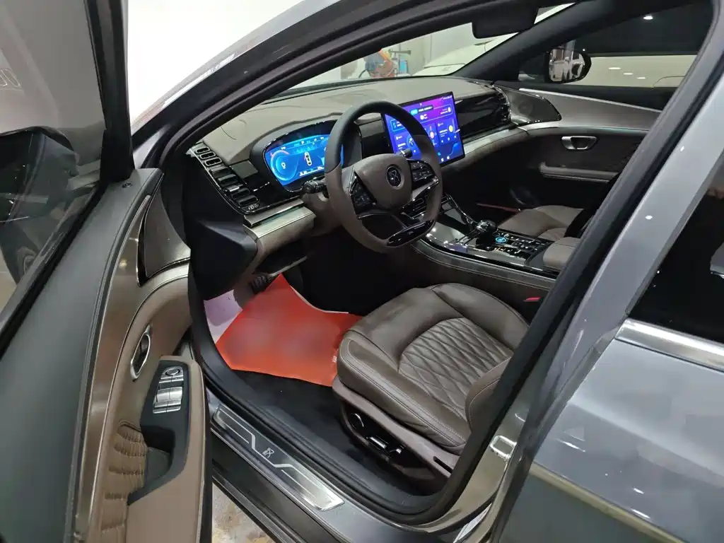 BYD Han — миниатюра 8