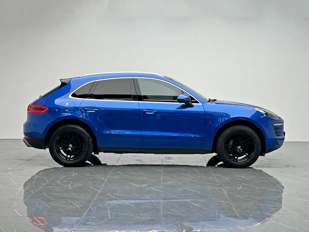 Porsche Macan — миниатюра 7