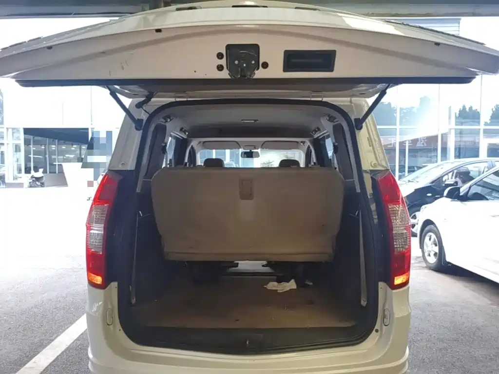 Wuling Hongguang — миниатюра 19