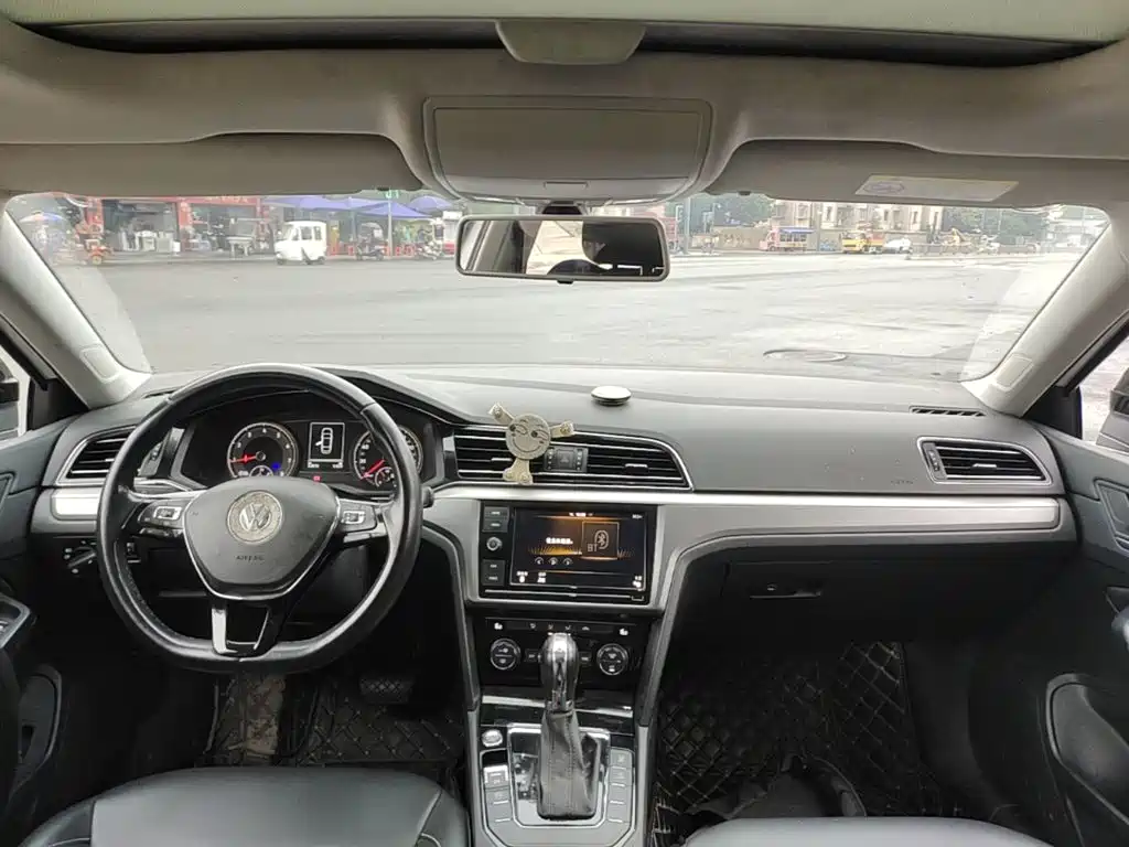 Volkswagen Lamando — миниатюра 10