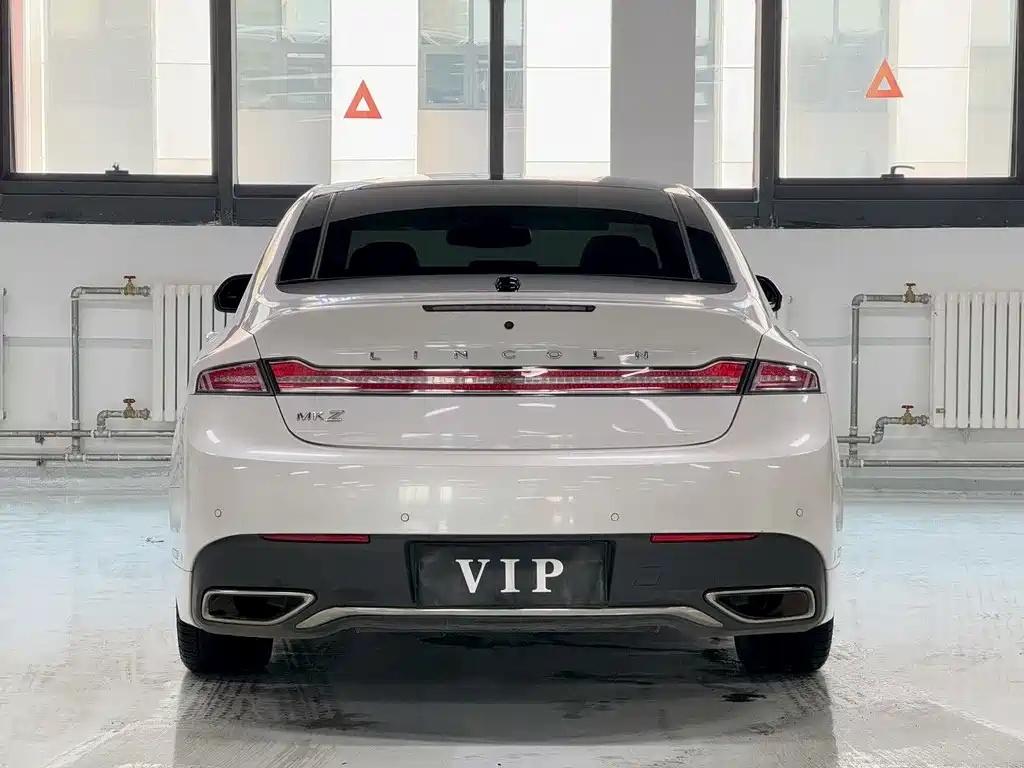 LINCOLN MKZ
