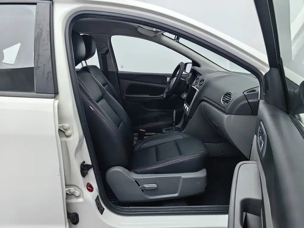 Ford Focus — миниатюра 23