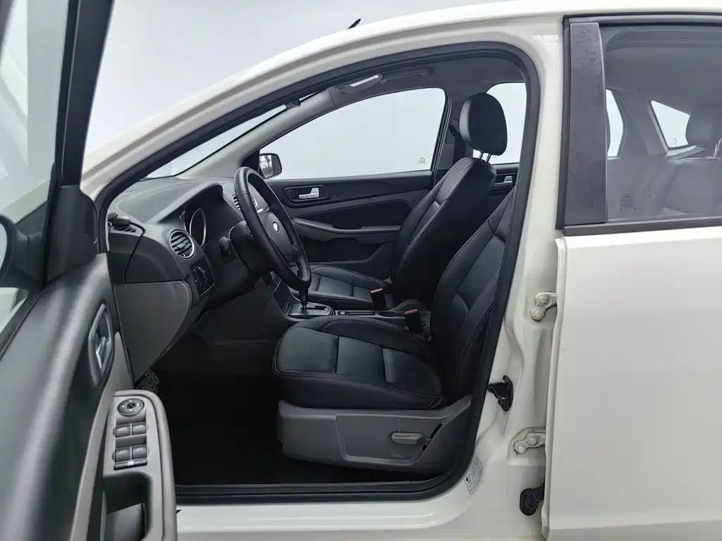 Ford Focus — миниатюра 10