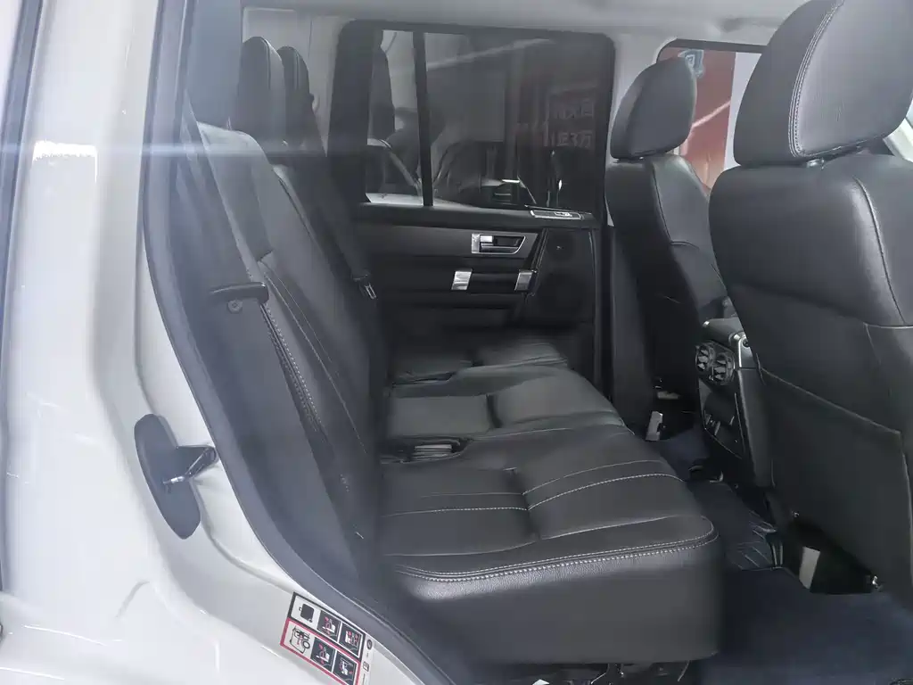 Land Rover Discovery — миниатюра 16