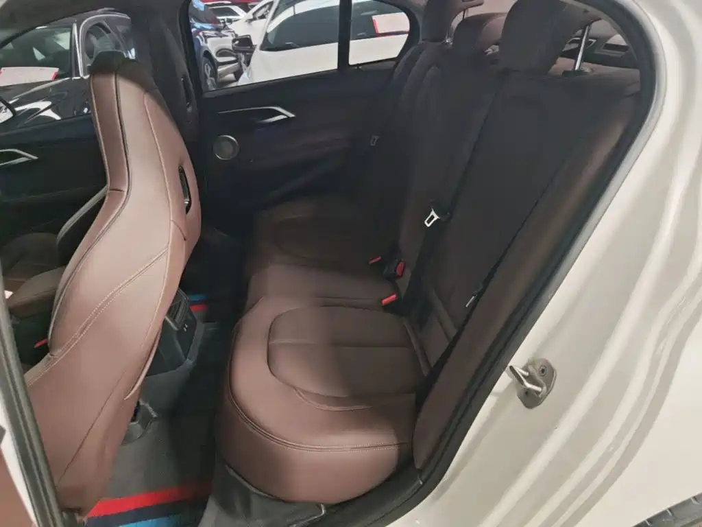 BMW 1 Series — миниатюра 17