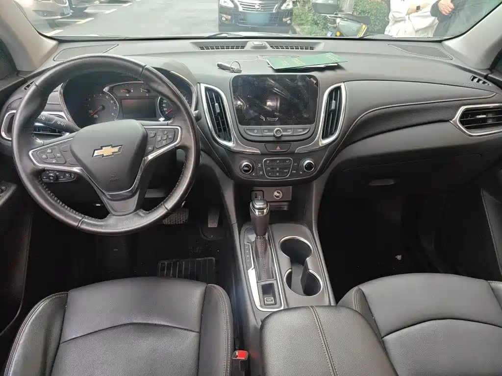 Chevrolet Equinox — миниатюра 10