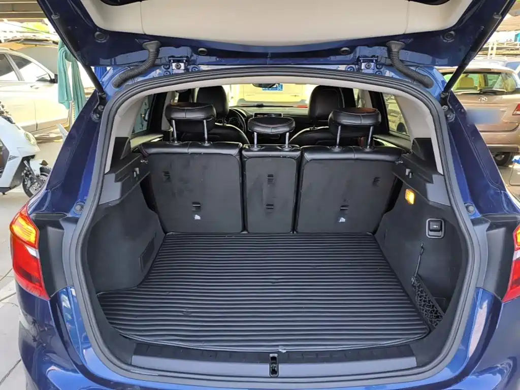 BMW 2 Series Active Tourer — миниатюра 19