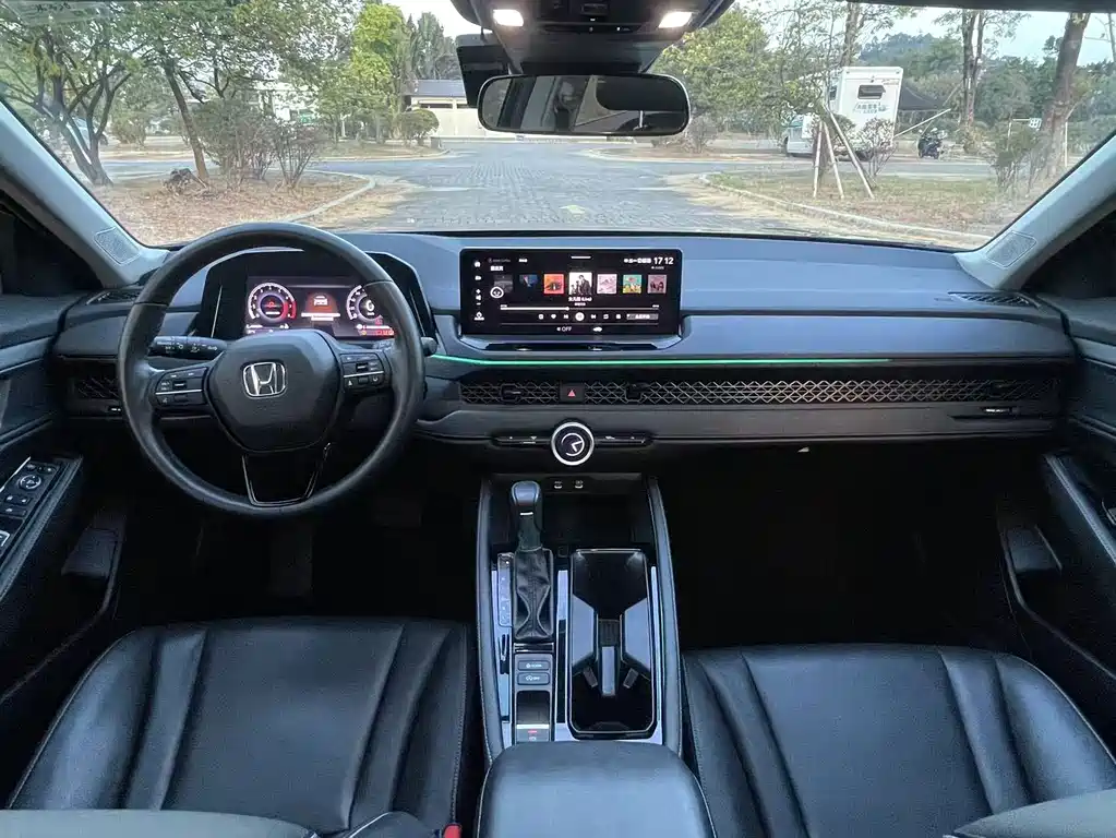 Honda Accord — миниатюра 11