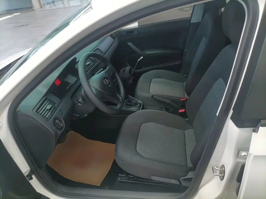 Volkswagen Santana — миниатюра 15